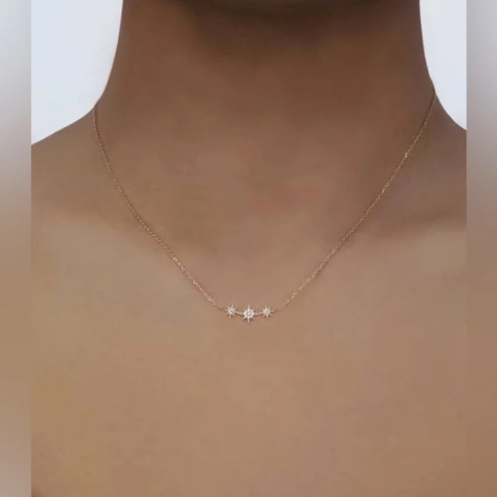 Gold Star Necklace - Picture 5 of 6